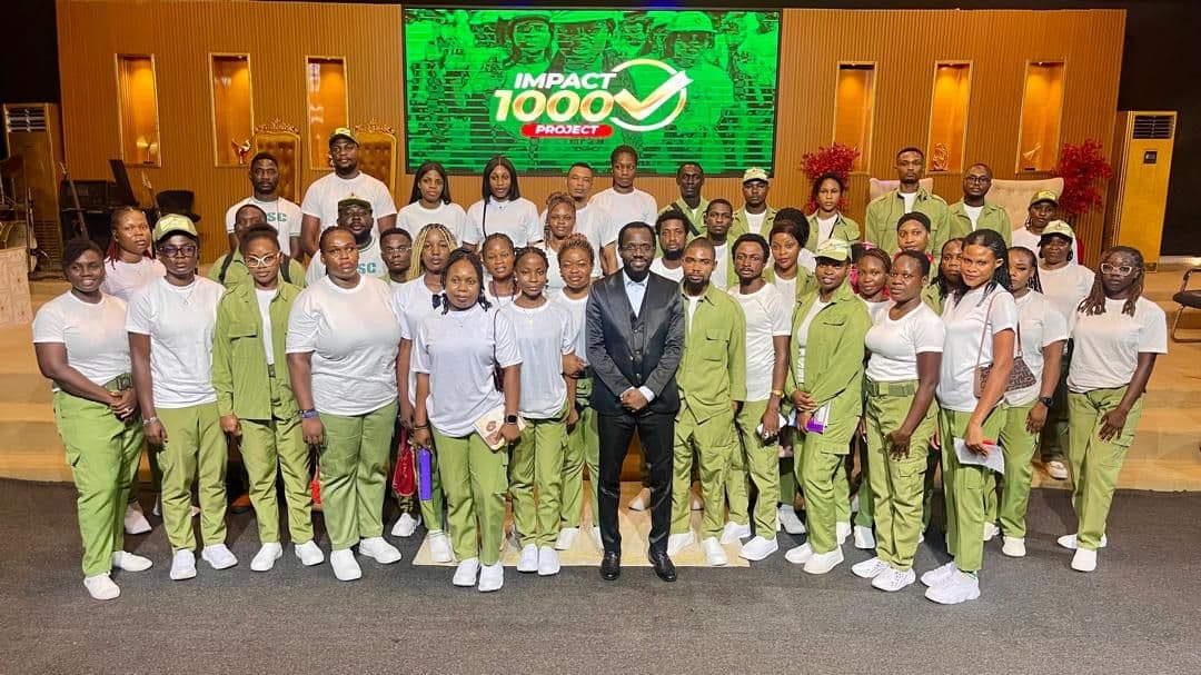 IMPACT 1000 cohort group photo with NYSC corps members