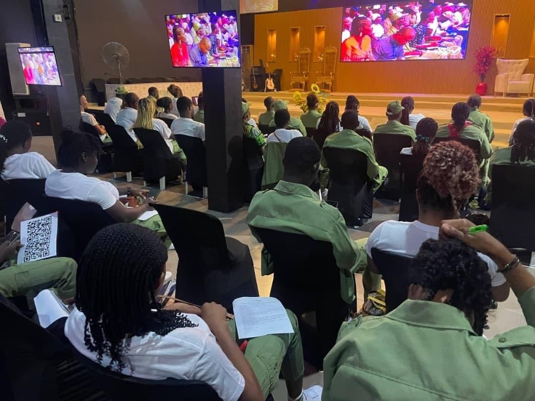 IMPACT 1000 training hall filled with corps members